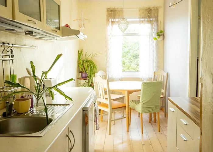 Artists Near Telliskivi Creative Centre 塔林