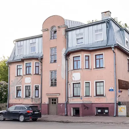 公寓 Artists Near Telliskivi Creative Centre 塔林